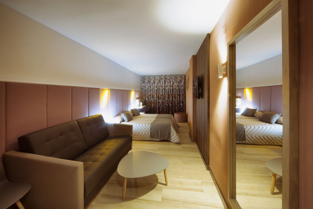 Cuco Hotel 16/28