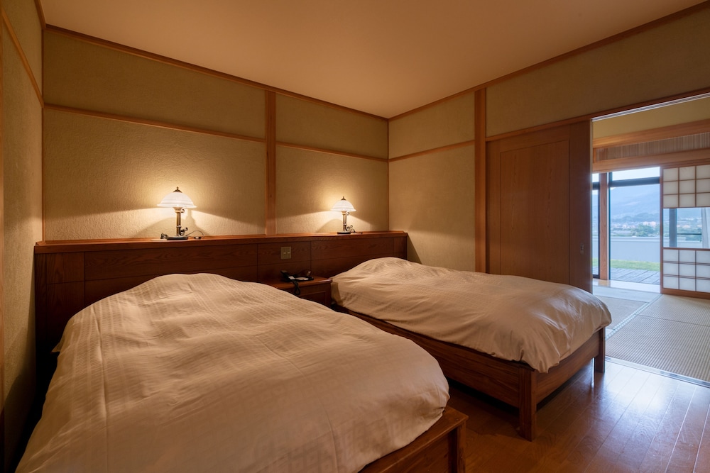 Yufuin Onsen Toshoan 6/44