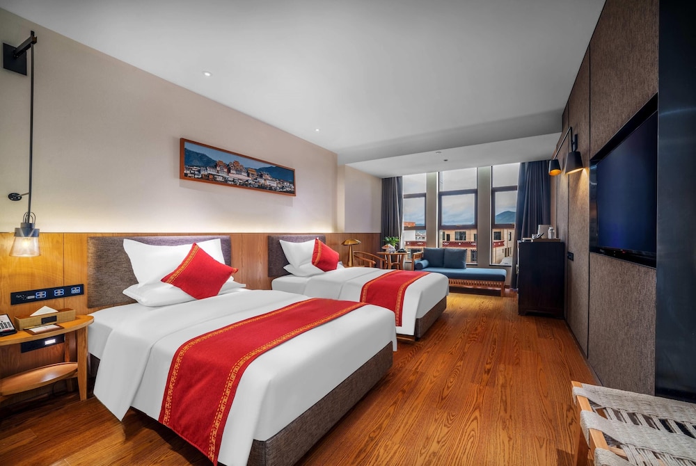 Ramada by Wyndham Diqing 13/27