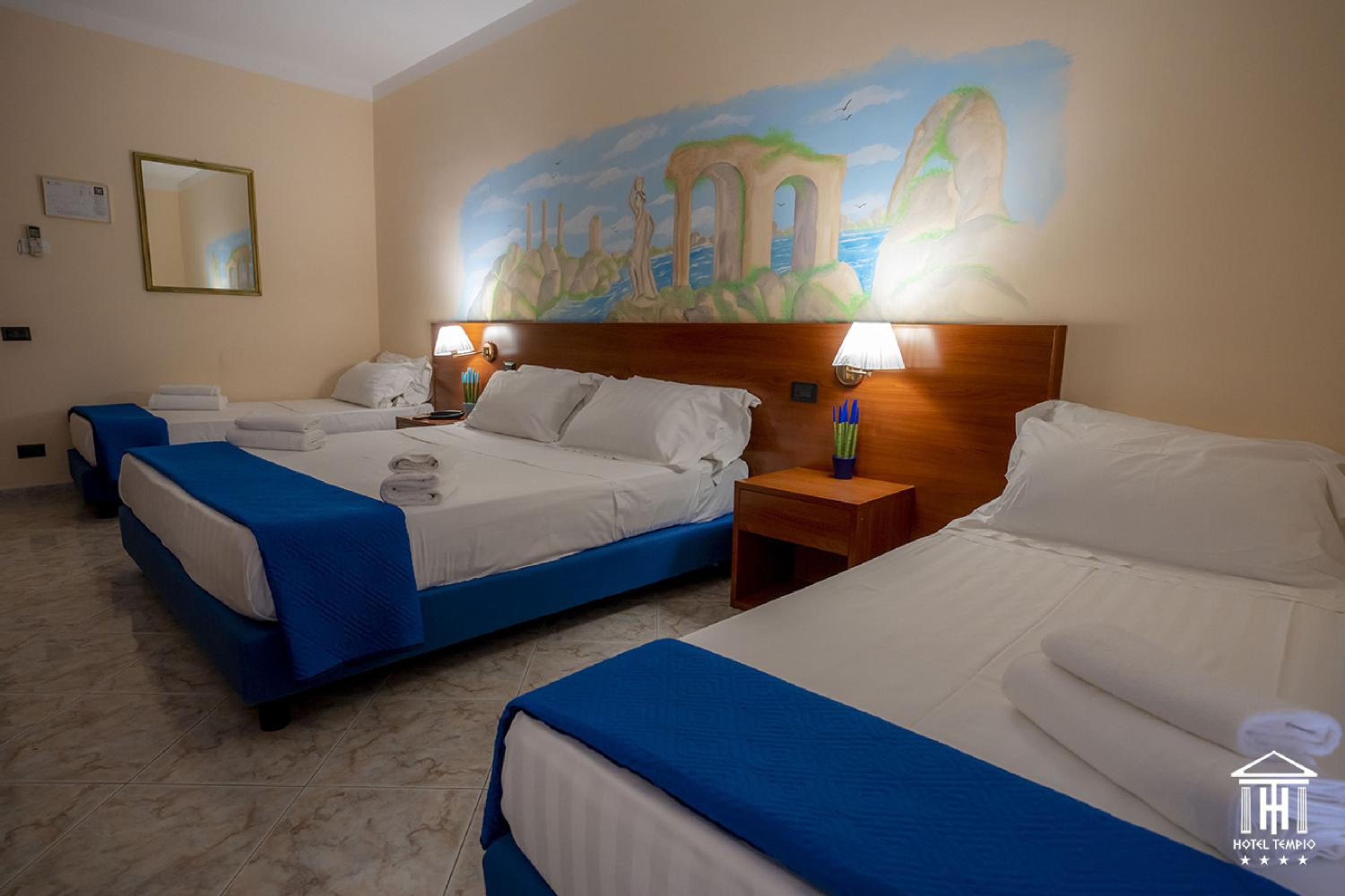 غرفة رباعية، Hotel Tempio 2/4