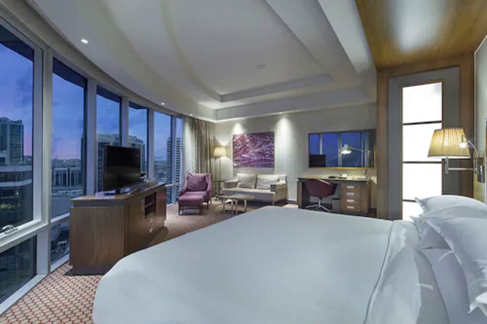 1 BEDROOM, DELUXE, SUITE