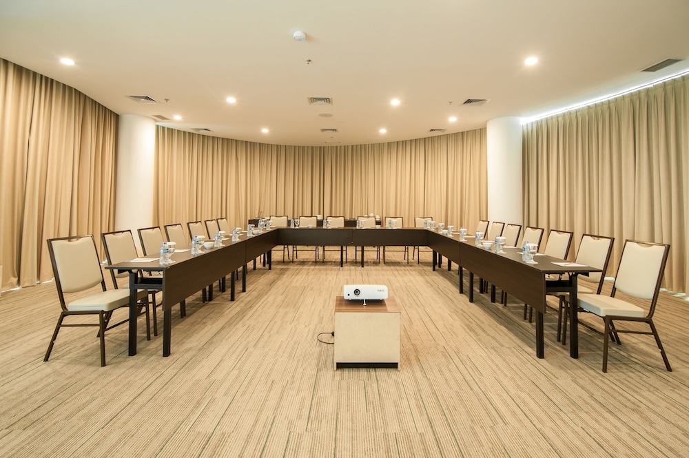 Grand Soll Marina Hotel 53/64