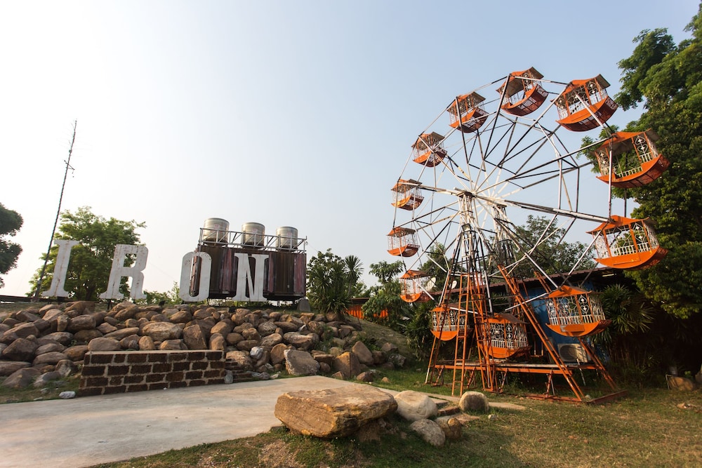 Iron Resort&Hotel 33/49