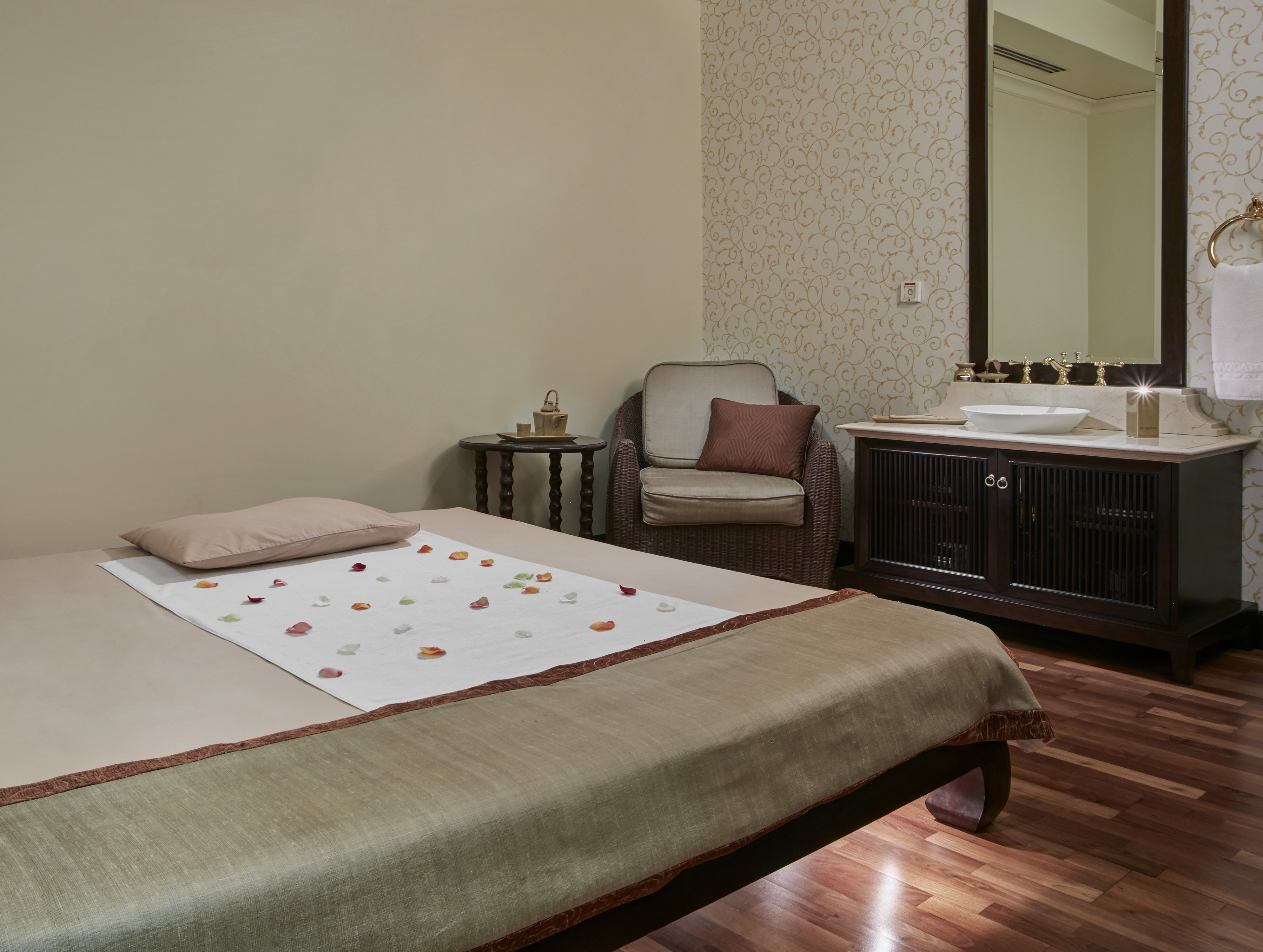 Crowne Plaza Kuwait Al Thuraya 20/79