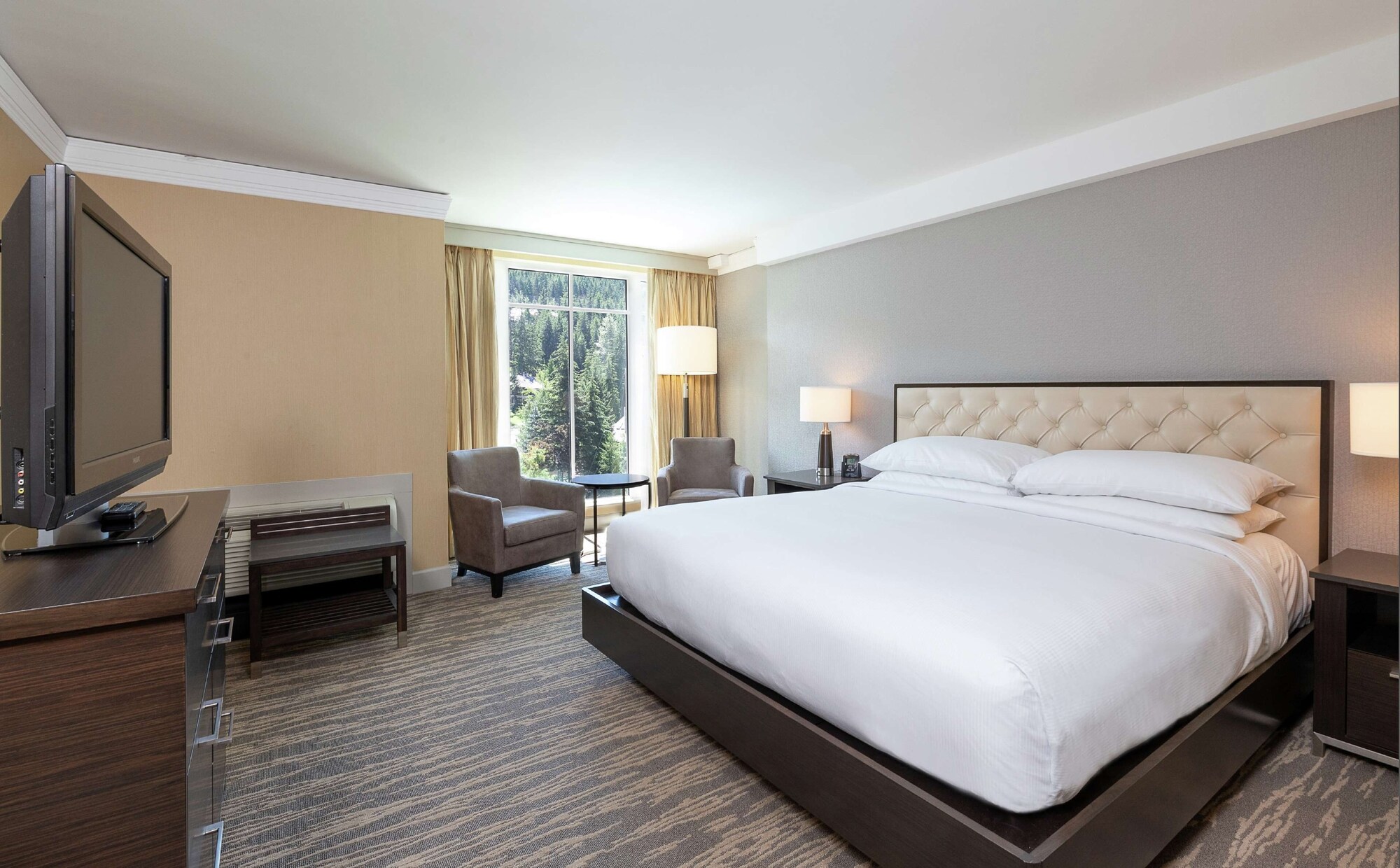 2 BEDROOMS, SUITE, SAUNA