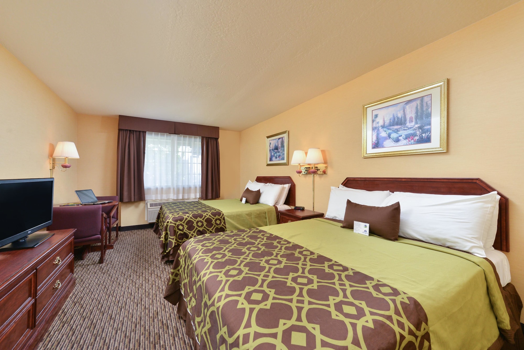 ROOM, 2 QUEEN BEDS