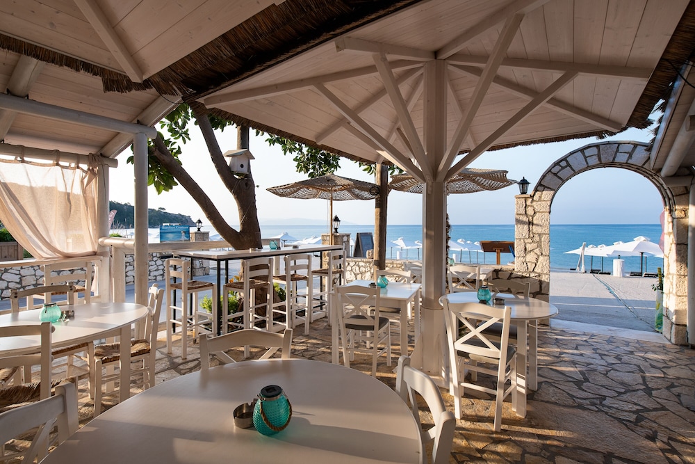 Thomatos Apartments Lourdas Beach 20/50