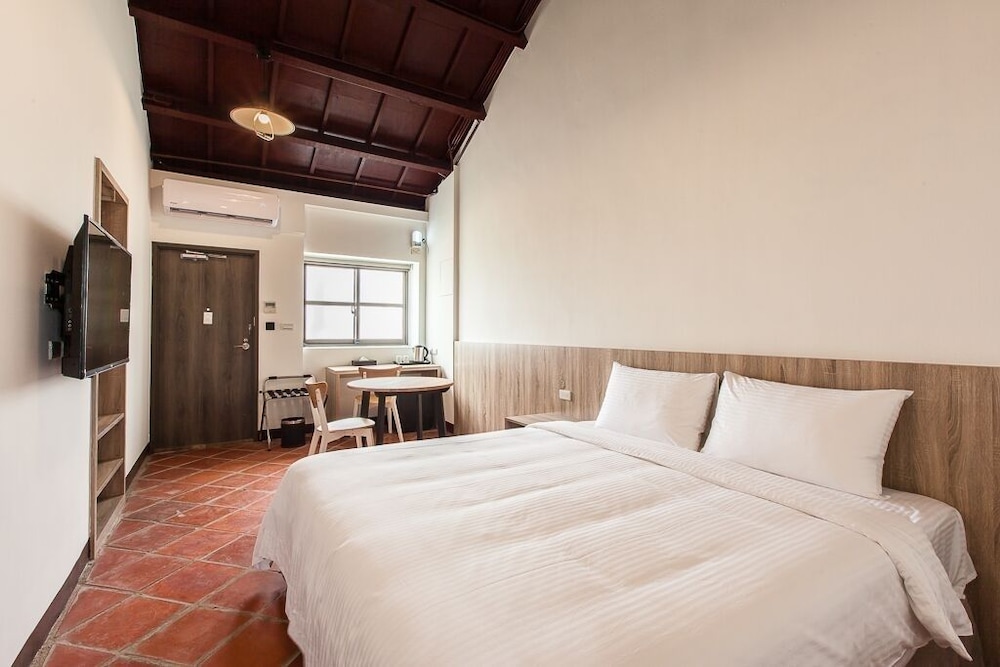 PENGHU BAY RESORT 3/45