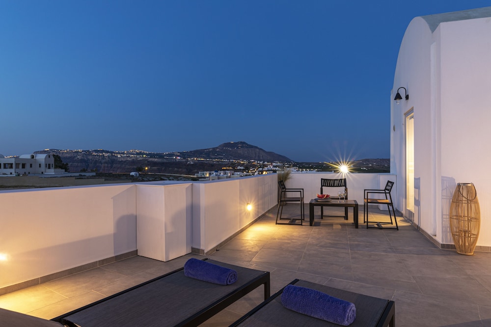 Alafropetra Luxury Suites 44/49