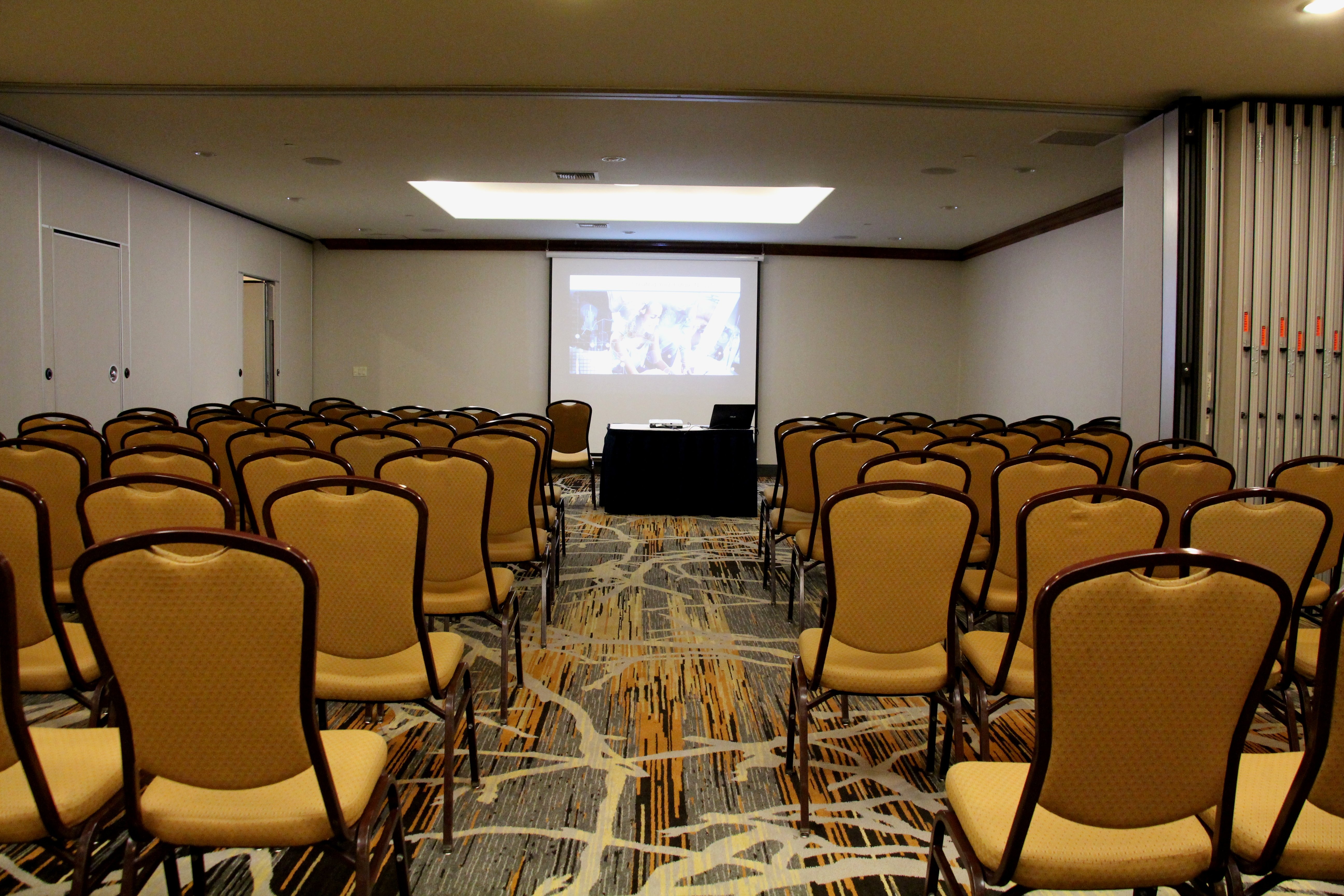 Holiday Inn Denver Lakewood 46/61