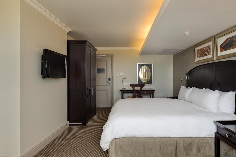 Southern Sun The Marine Hotel 8/50