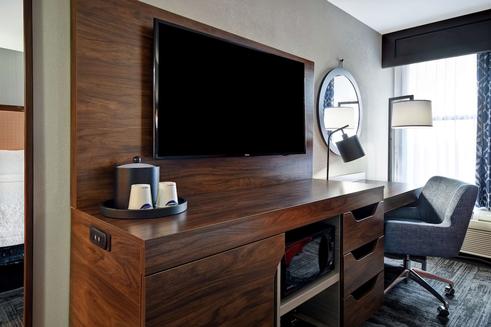 Hampton Inn I-75 Lexington Hamburg Area 32/35