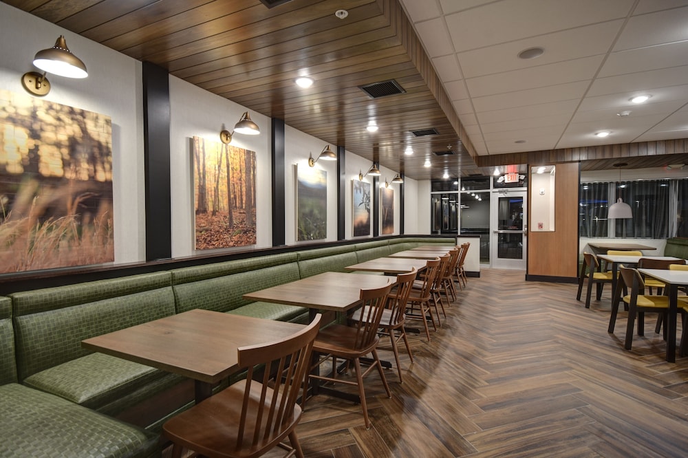 Fairfield Inn & Suites by Marriott Grand Rapids Wyoming 28/36