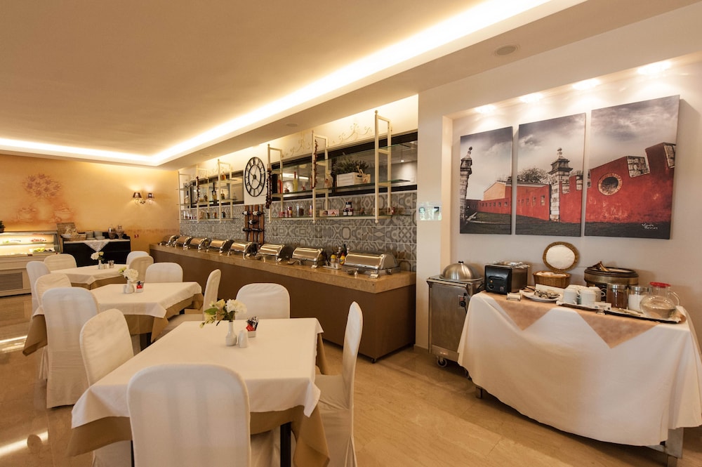 Art Hotel Debono 54/68