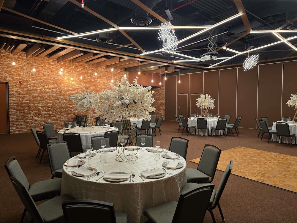 Novotel Monterrey Valle 34/50