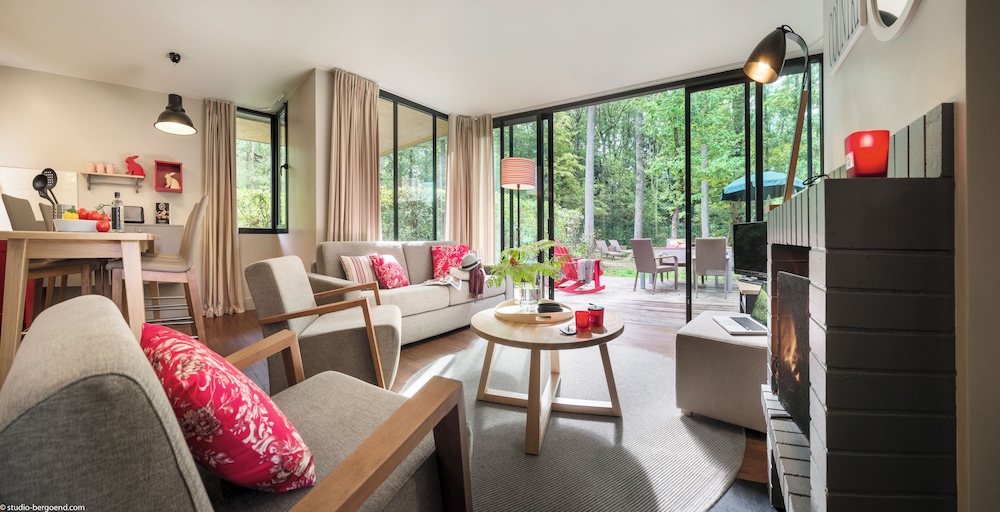 CENTER PARCS LES BOIS FRANCS 30/50