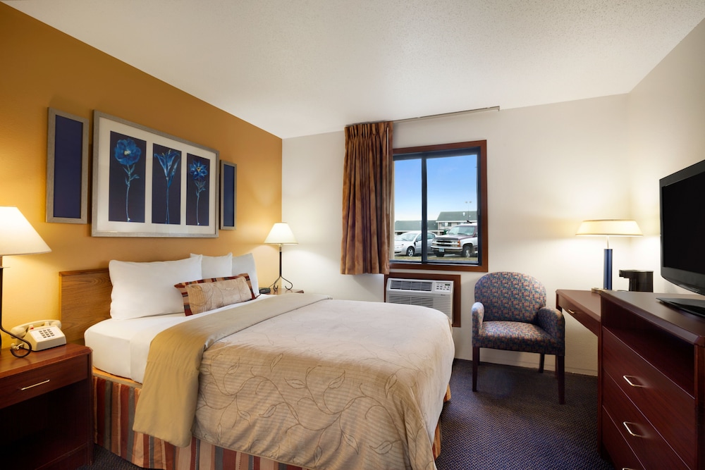 Days Inn By Wyndham Austin 27/44