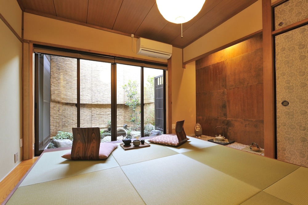 Kiraku Kyoto Higashiyama (ex Nazuna Kyoto Higashiyama-Tei ~Warmth&Functional~) 8/21
