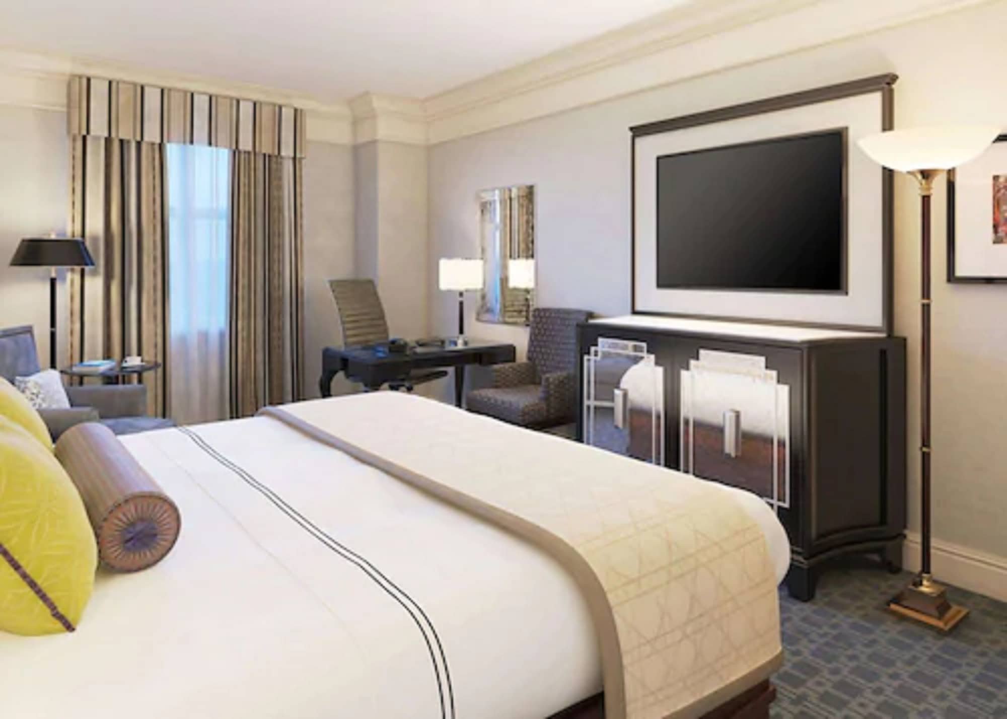 LUXURY, QUEEN BED