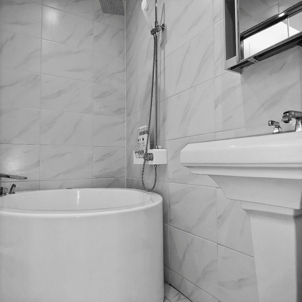 Gukje Business Hotel 28/31