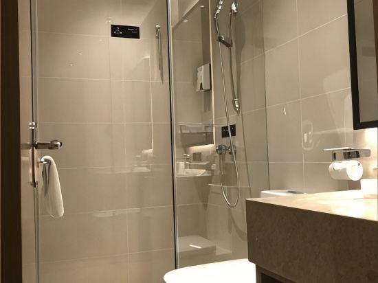 City Comfort Inn (Zhongshan Dongfeng Town Government) 33/37