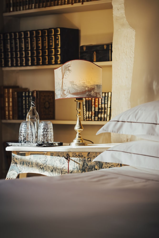 Jardins Secrets Hotel Nimes 18/40