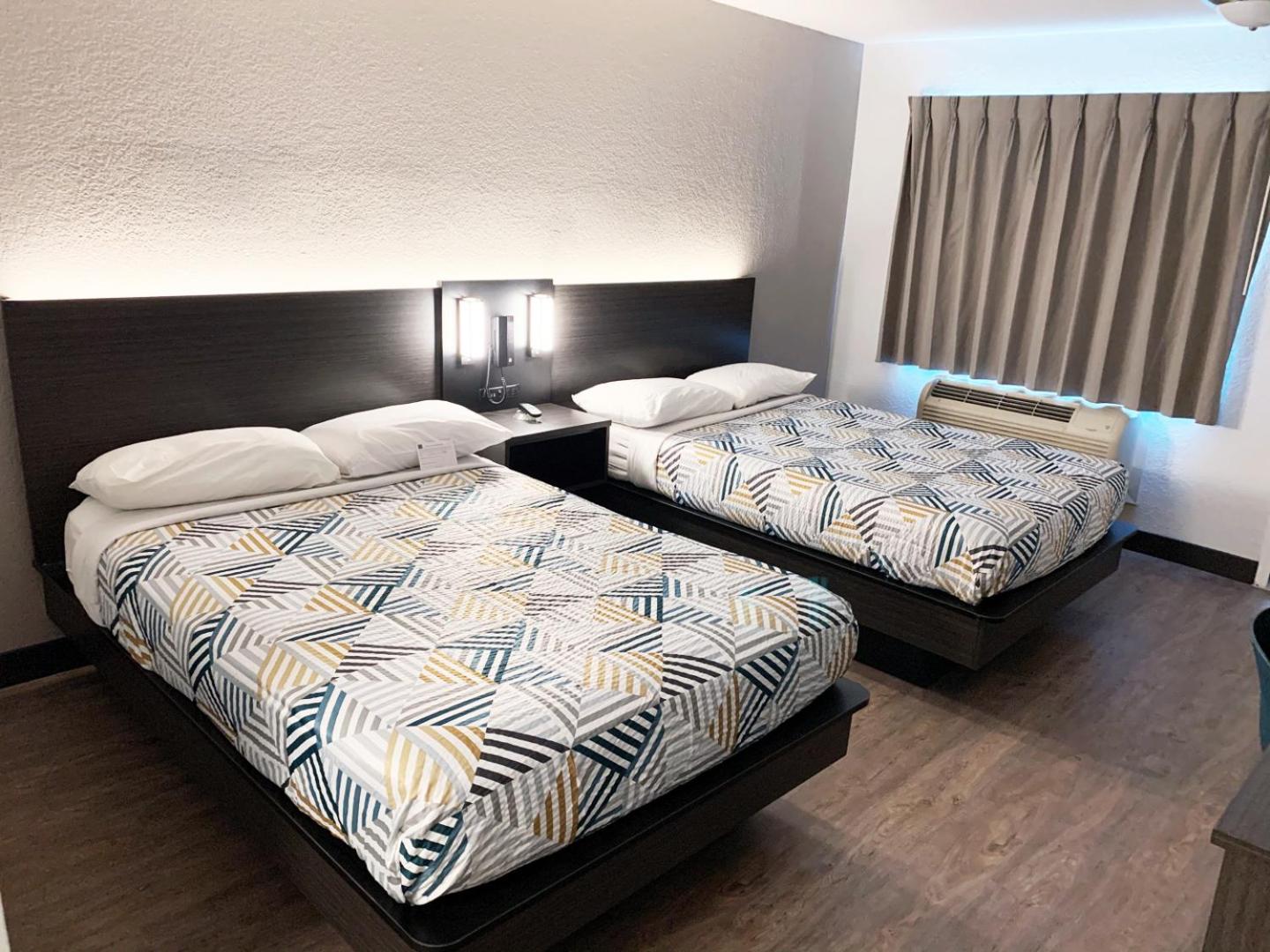 Room, Quadruple, Accessible, Motel6 Amarillo, TX - Airport 5/9