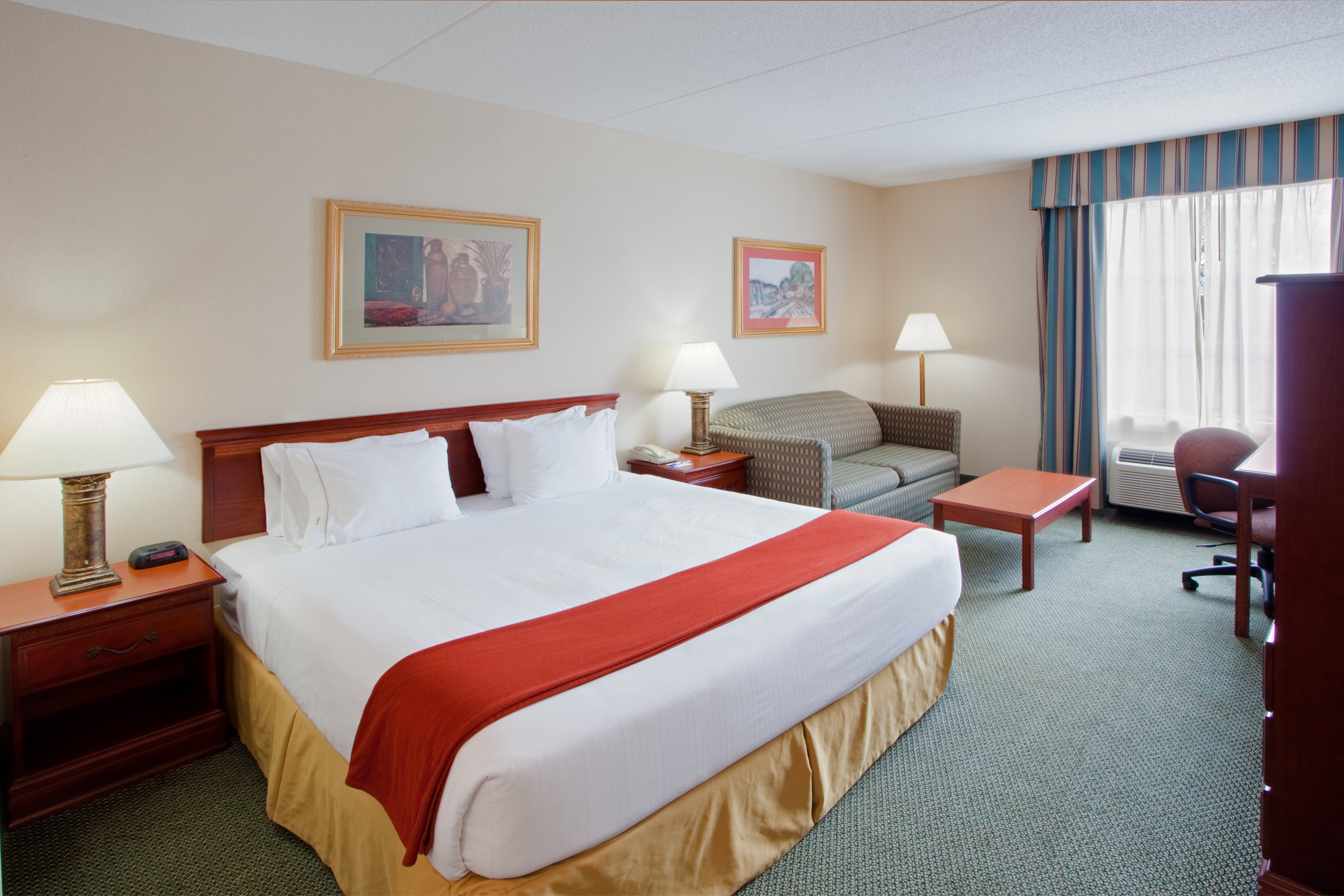 Holiday Inn Express Hanover 33/71