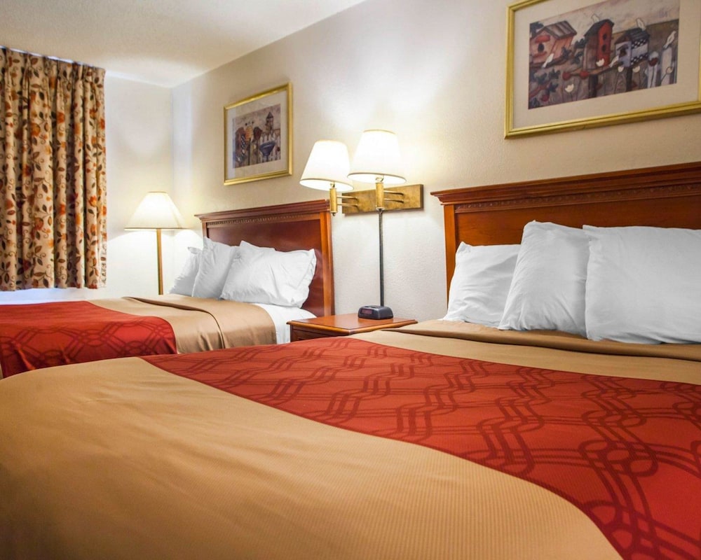 Econo Lodge Somers Point 15/23