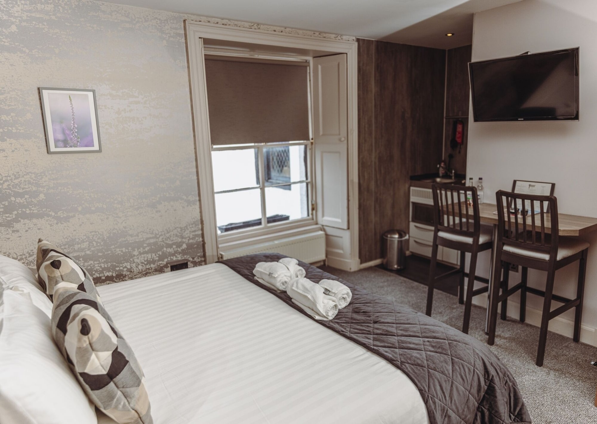 Superior, Studio, King Bed