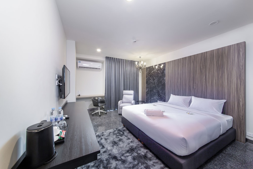 Sibtis – The Art Gallery Hotel 5/34