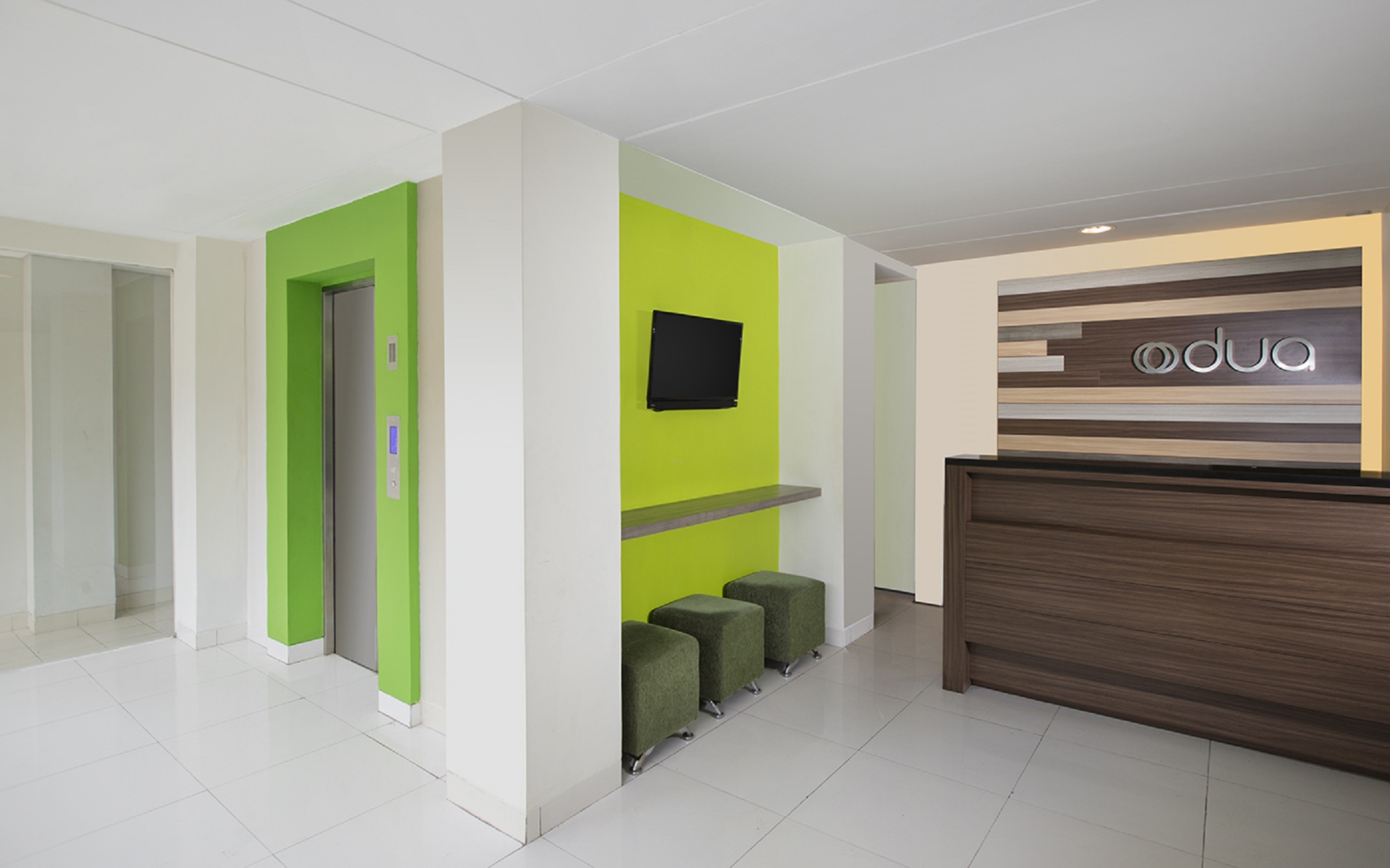 Hotel Ixo Bekasi 12/18