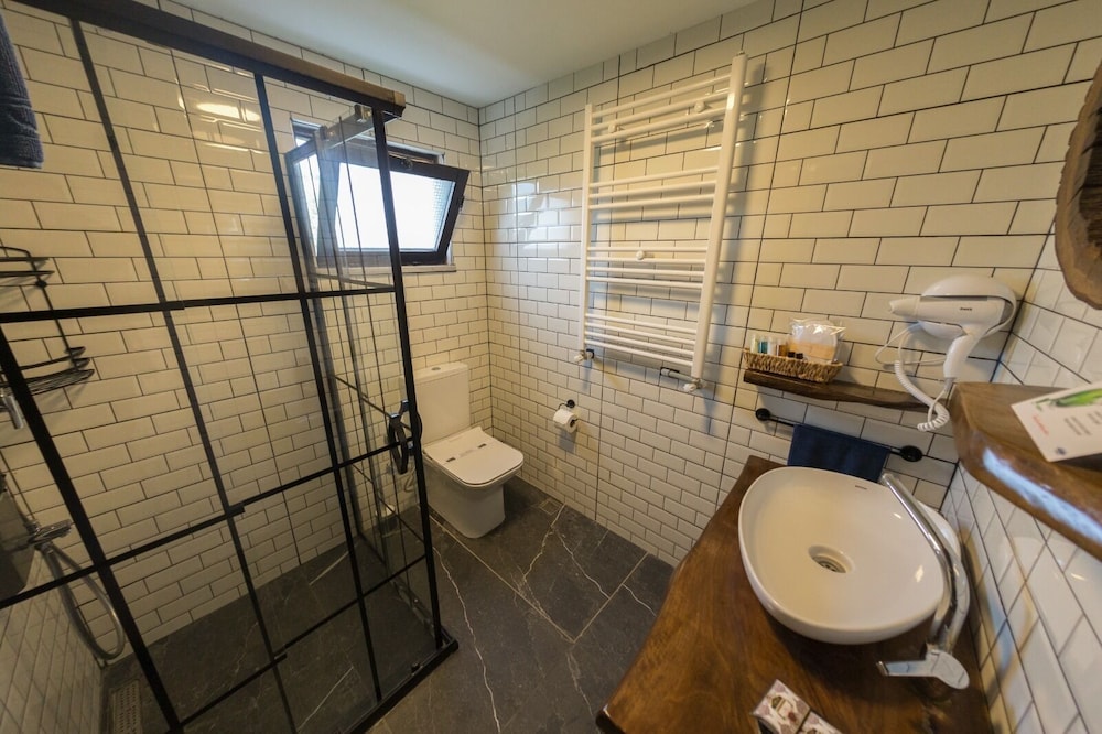 Manastirhan Otel Kazdaglari 65/67