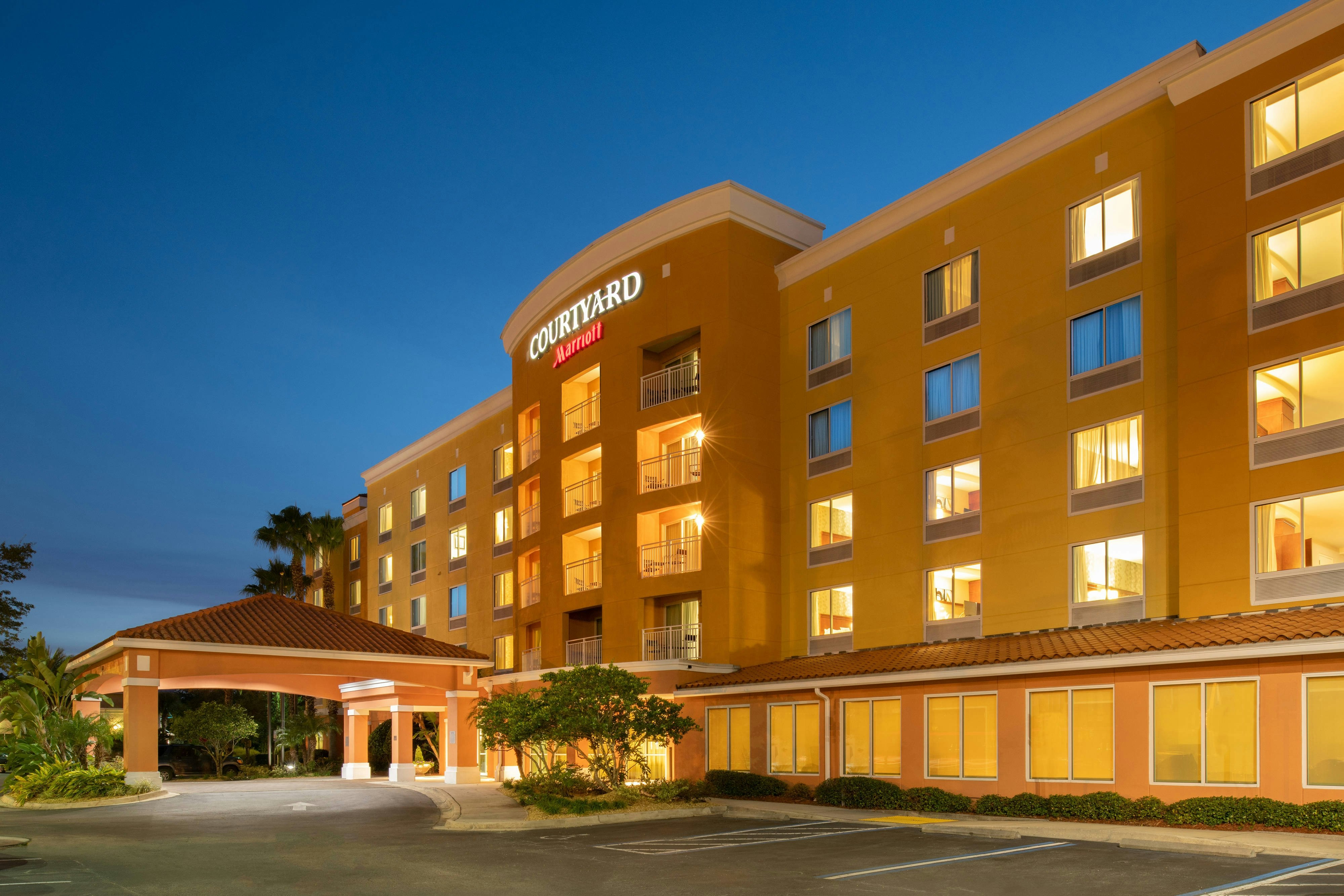 Courtyard Jacksonville Orange Park 1/2
