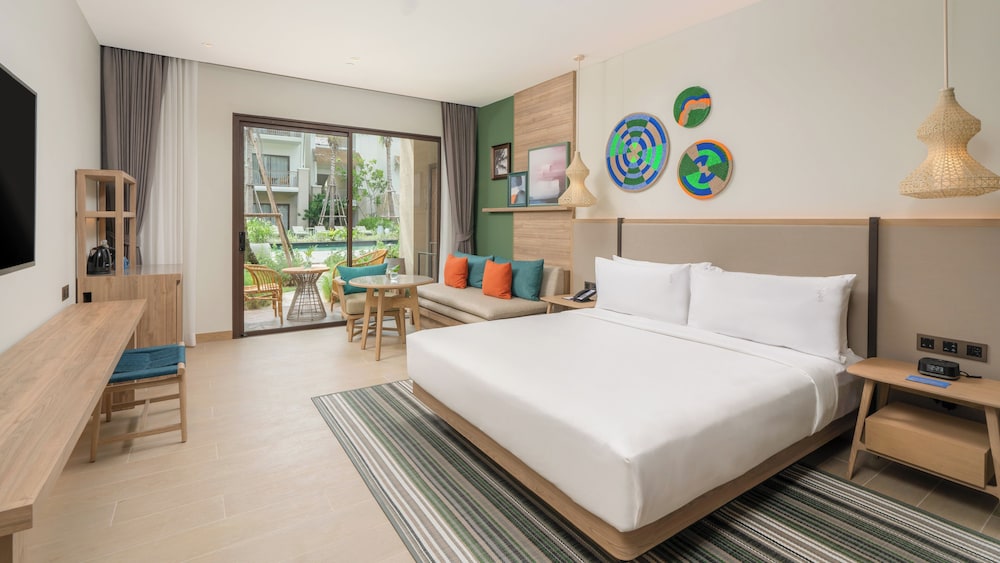 STANDARD, KING BED, ACCESSIBLE