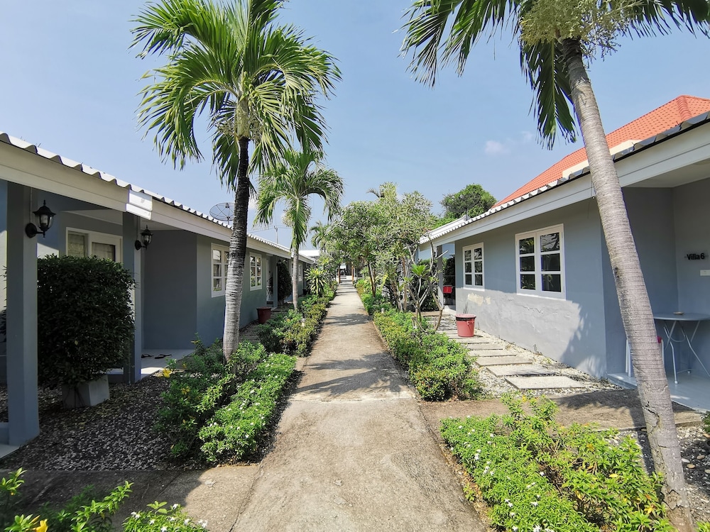 1715 House Caff Resort Phuket 55/57