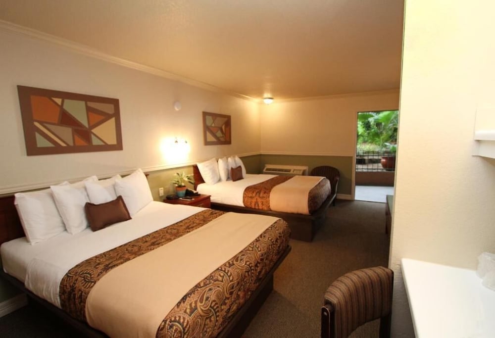 Family Garden Inn Suites 13/50