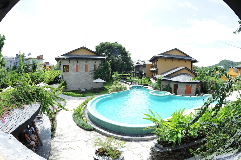 Temple Tree Resort And Spa 68/72