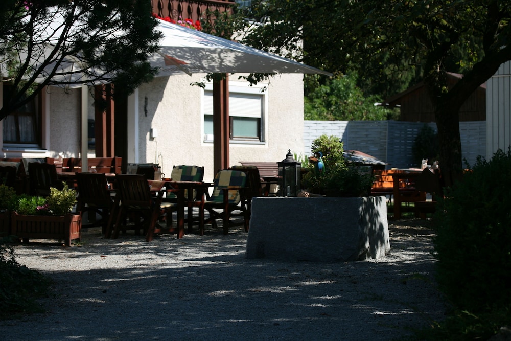 Waldpension Jagerstüberl 44/50
