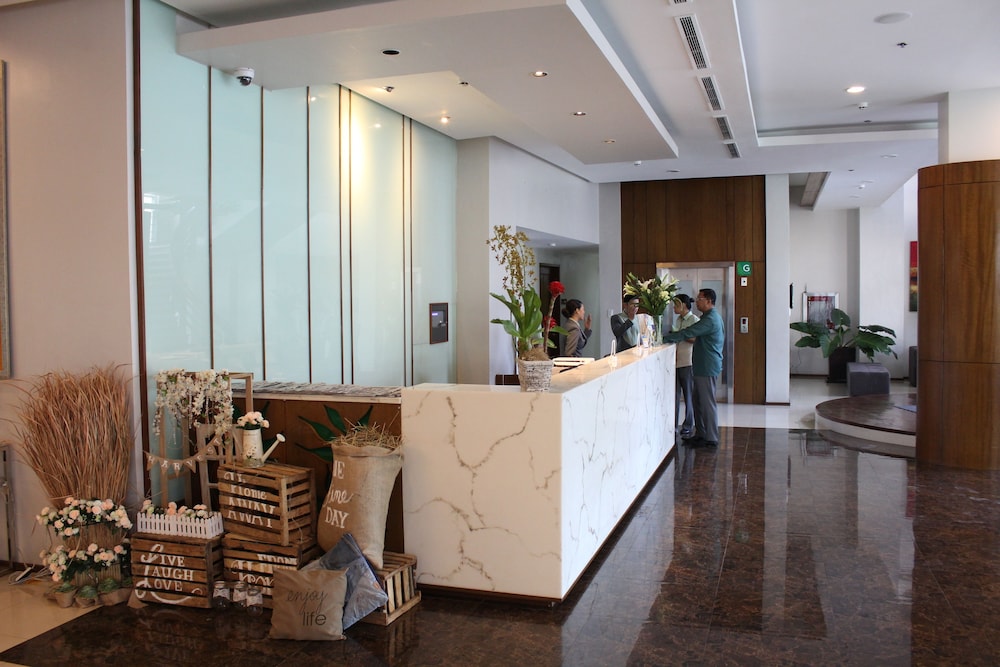 Harvest Hotel 10/68