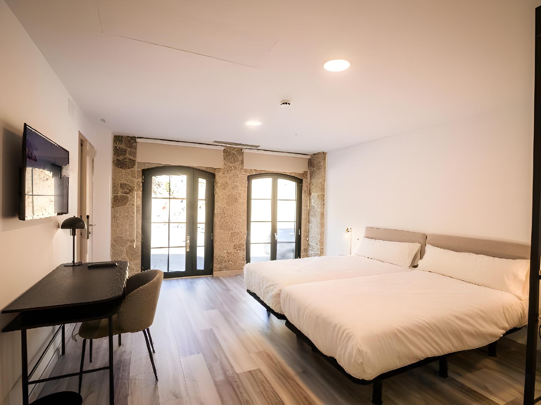 ECONOMY, TWIN BEDS