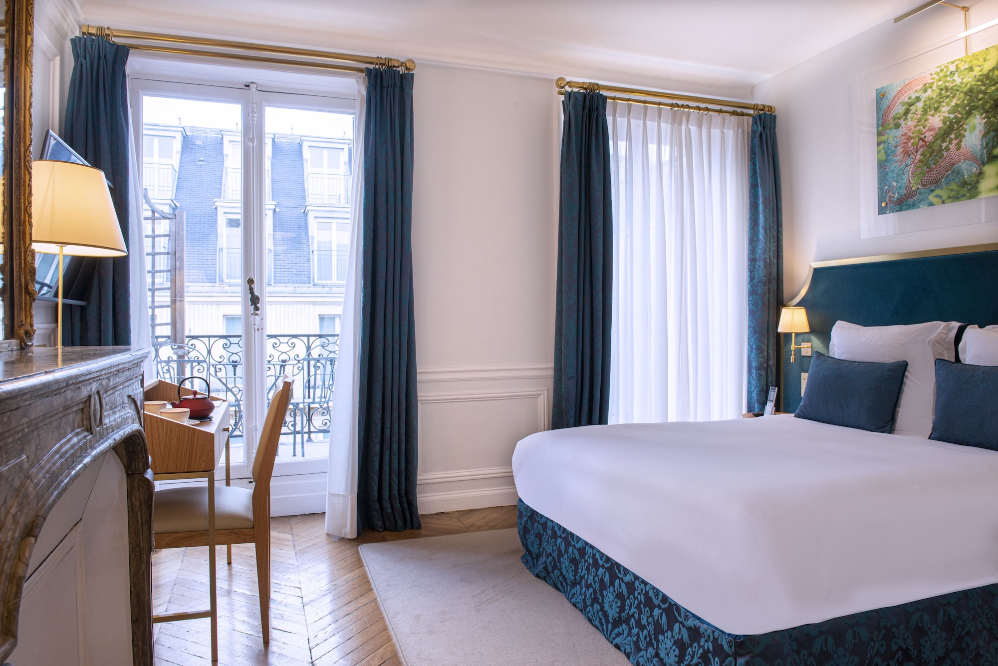 ROOM, TERRACE