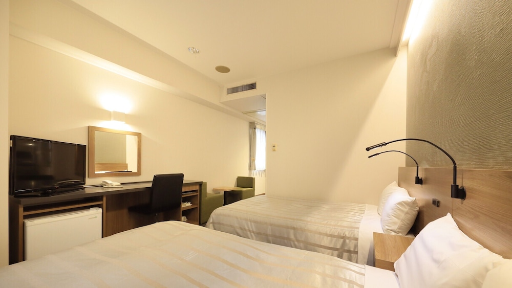 Atsugi Urban Hotel 31/71