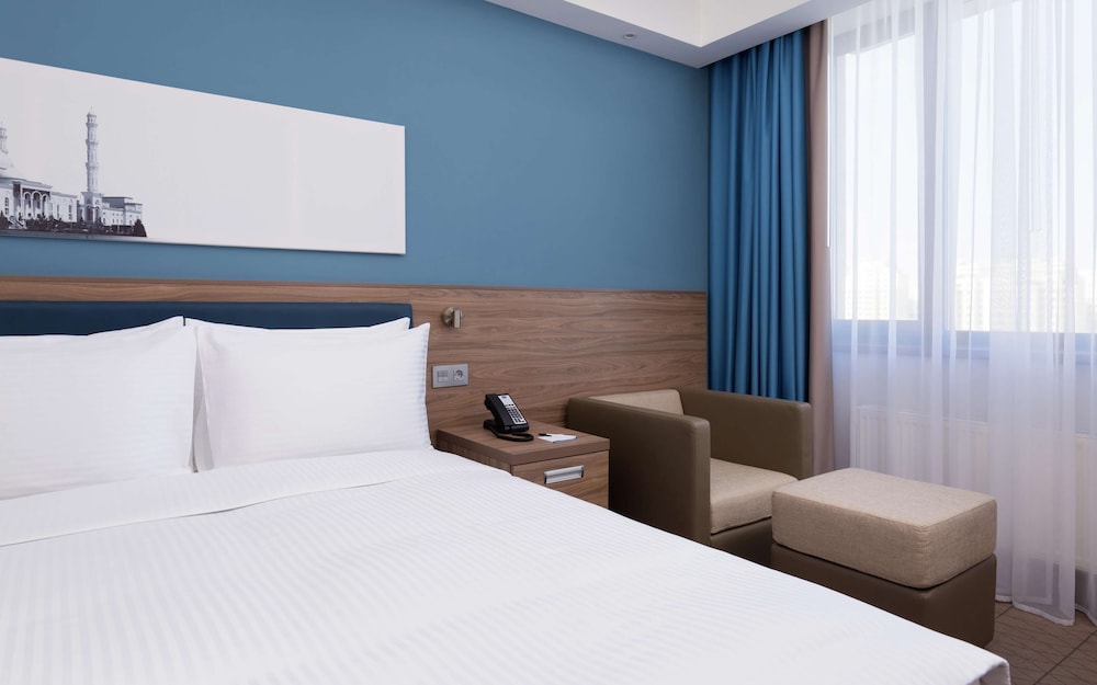 Hampton by Hilton Astana Triumphal Arch 19/53