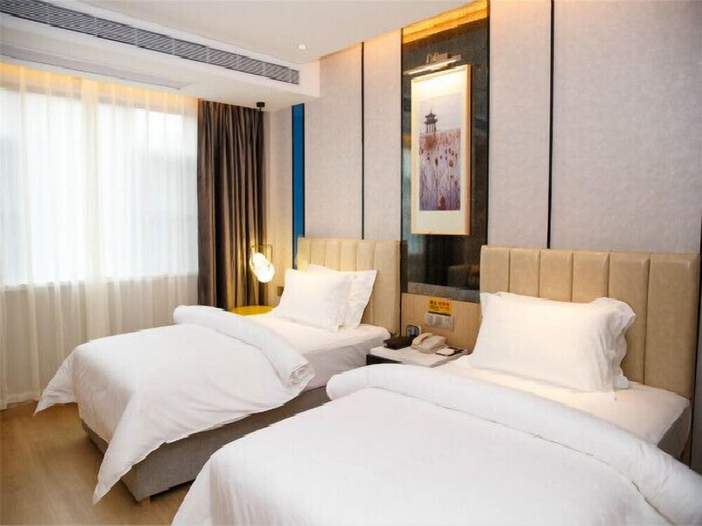 Metropolo Jinjiang Hotels (Hangzhou Huanglong Sports Center Wensan Road) 7/29