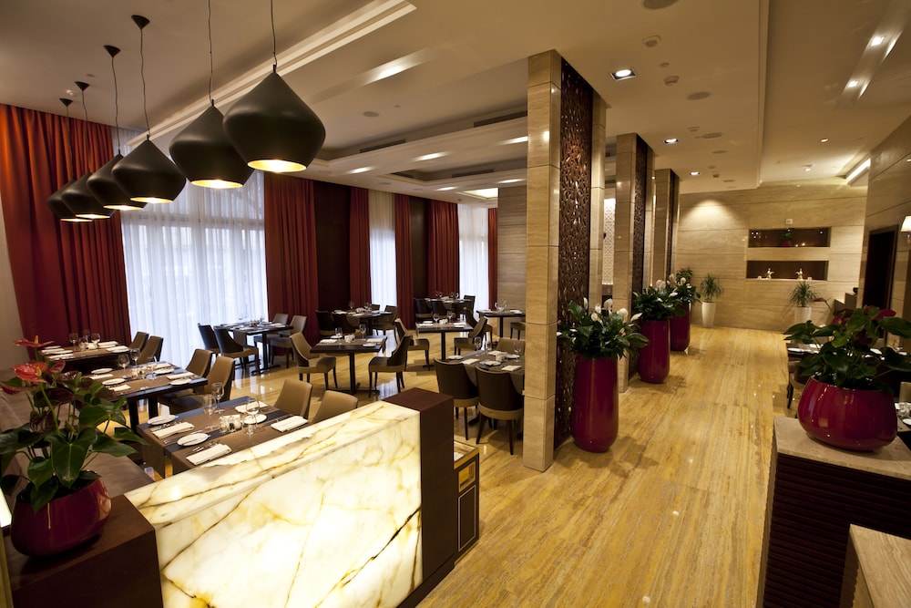 Zubarah Hotel 26/38