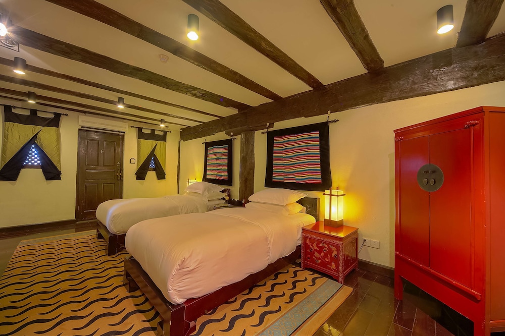BANYAN TREE RINGHA 11/50