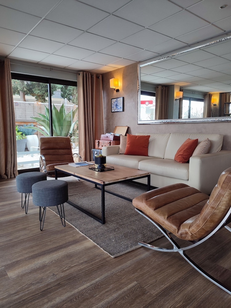 Hotel Le Collier 28/50