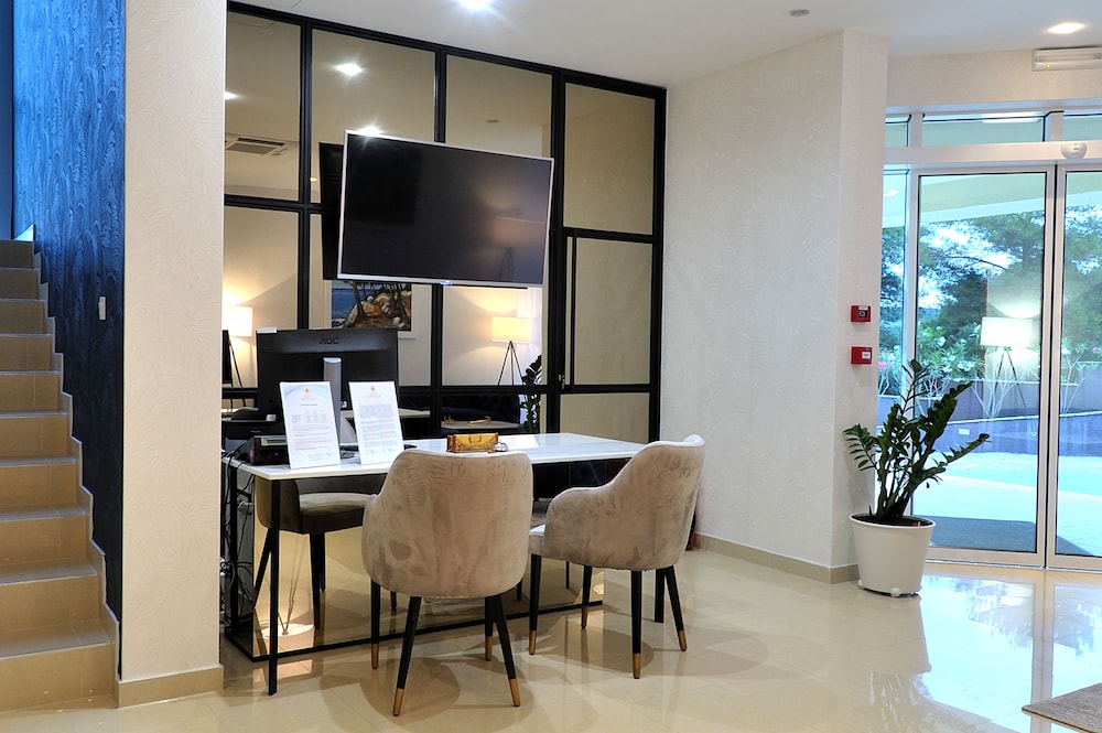 Hotel Antica 42/50