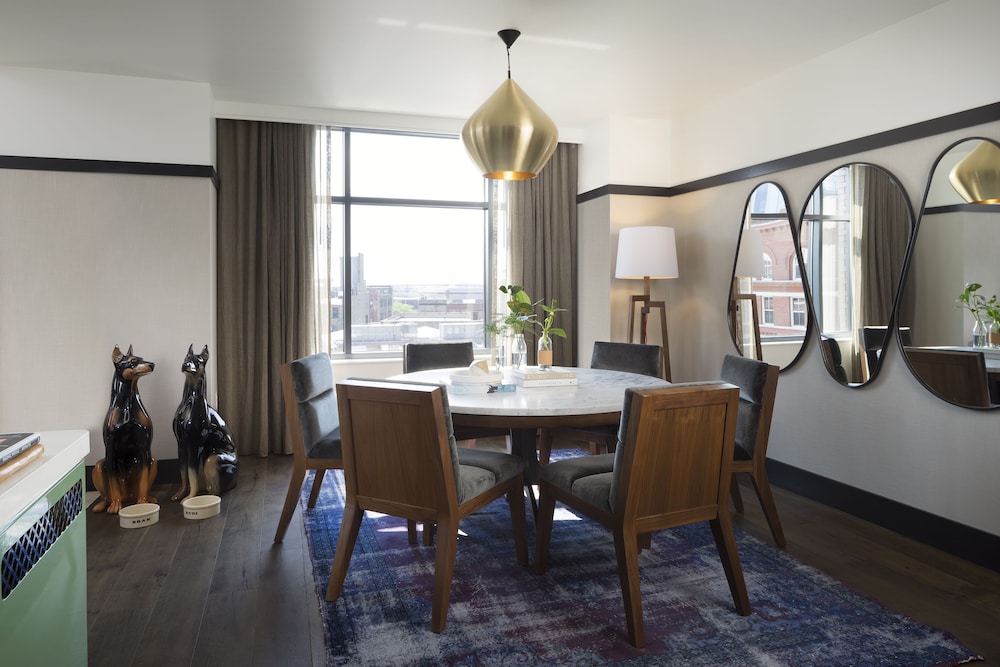 Kimpton Journeyman Hotel 68/80